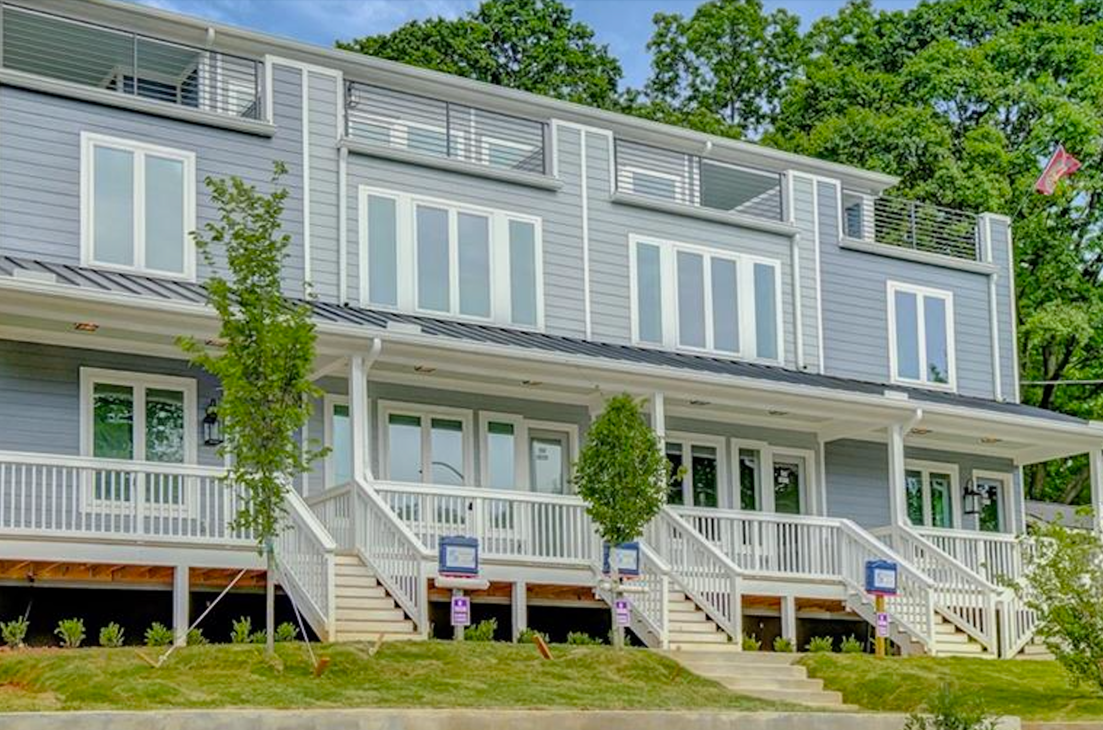 After transforming Grant Park corner, townhome project hits market