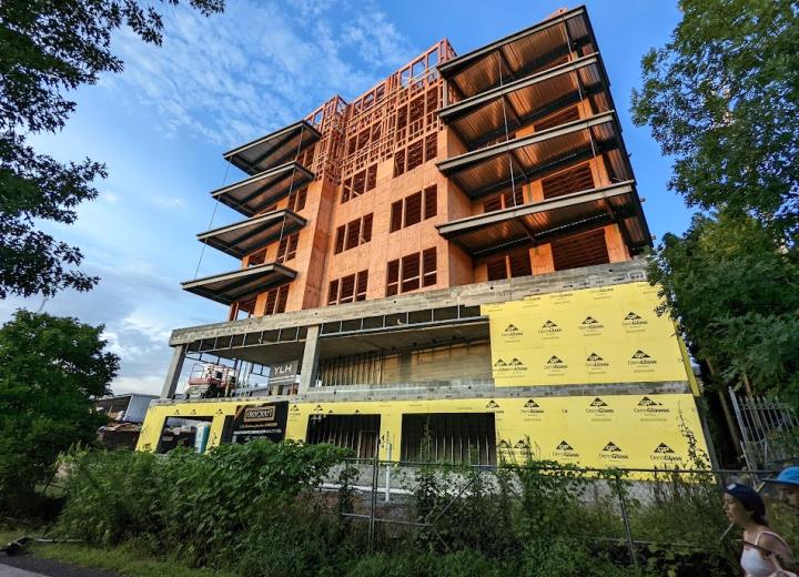 Analysis: Average Atlanta condo sales creep toward half-million bucks