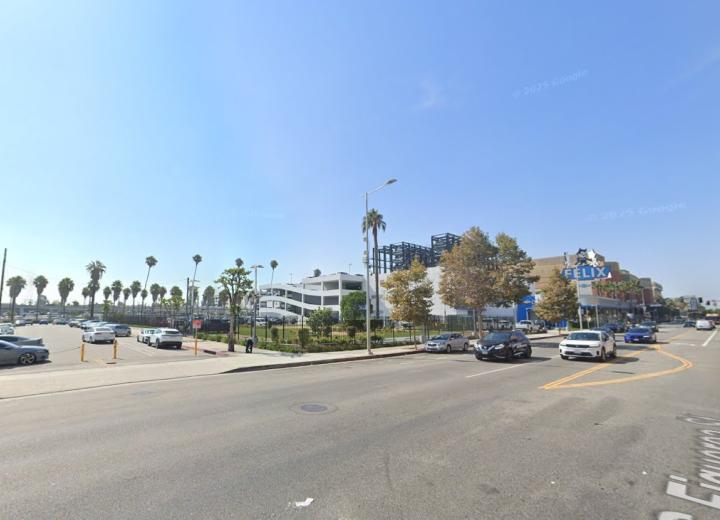 Felix Chevrolet owner pitches hotel for site at 3300 S. Figueroa Street