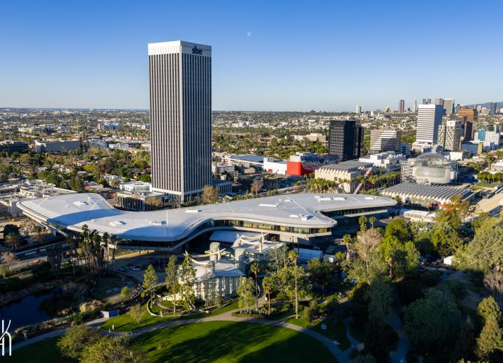 LACMA's David Geffen Galleries nears completion above Wilshire